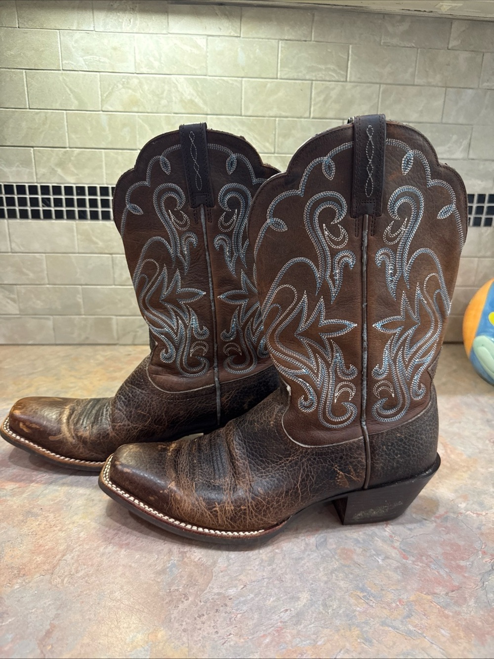 Ariat Legend Rowdy Brown Leather Square Toe Cowboy Boots 9B - Picture 2 of 11